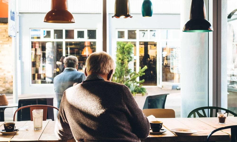AI Là Gì? Hiểu Đúng Để Bắt Đầu Học Và Ứng Dụng AI
